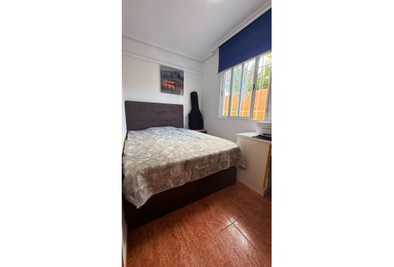 Resale - Bungalow - Torrevieja - LA MATA