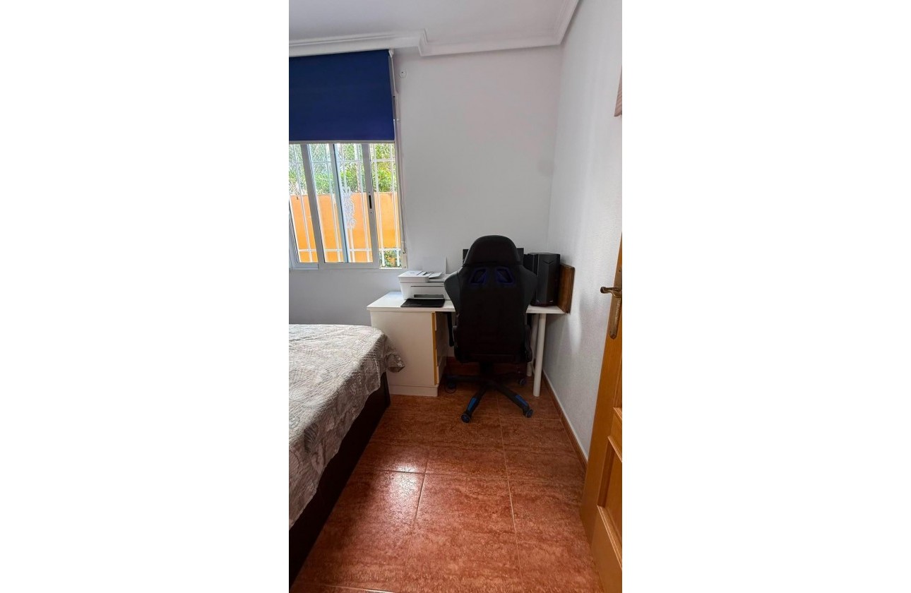 Resale - Bungalow - Torrevieja - LA MATA