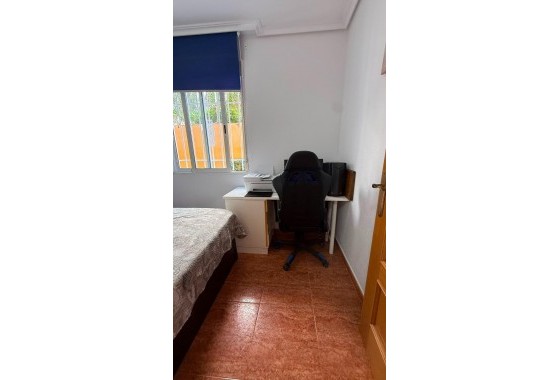 Resale - Bungalow - Torrevieja - LA MATA