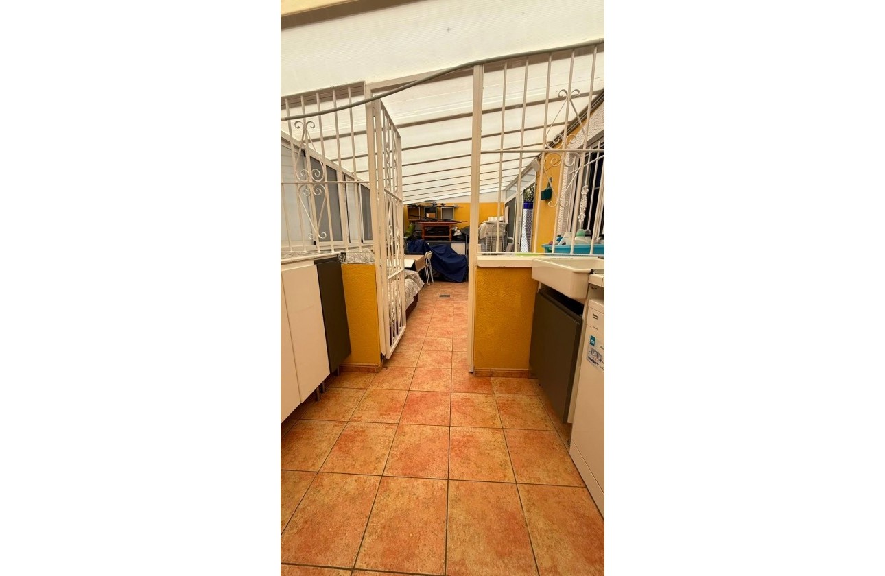 Resale - Bungalow - Torrevieja - LA MATA