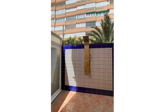 Resale - Bungalow - Torrevieja - LA MATA