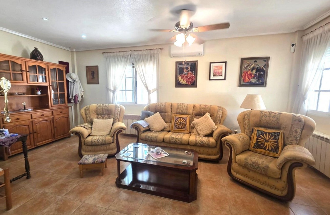 Resale - Villa - Torrevieja - Los Balcones - Los Altos del Edén