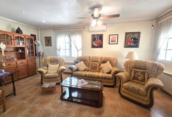 Resale - Villa - Torrevieja - Los Balcones - Los Altos del Edén