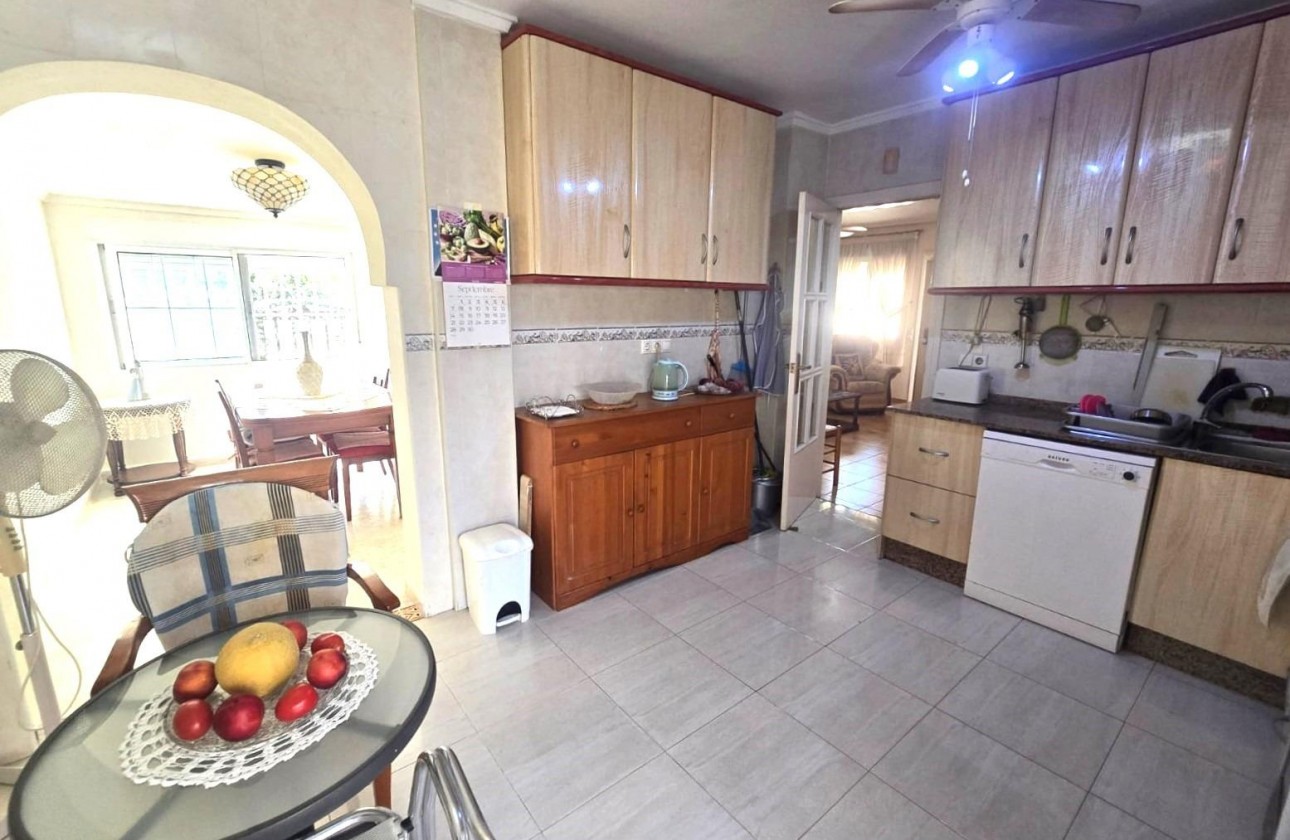 Resale - Villa - Torrevieja - Los Balcones - Los Altos del Edén