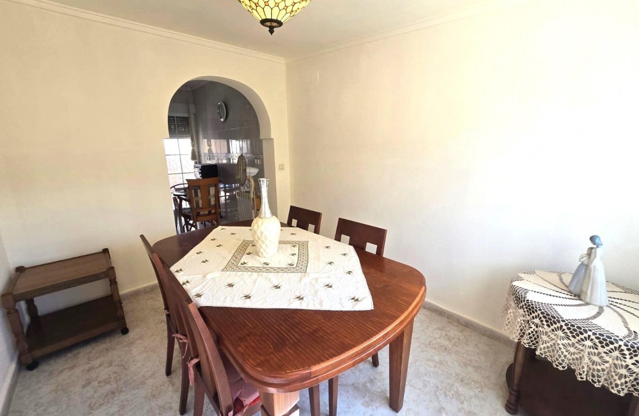 Resale - Villa - Torrevieja - Los Balcones - Los Altos del Edén