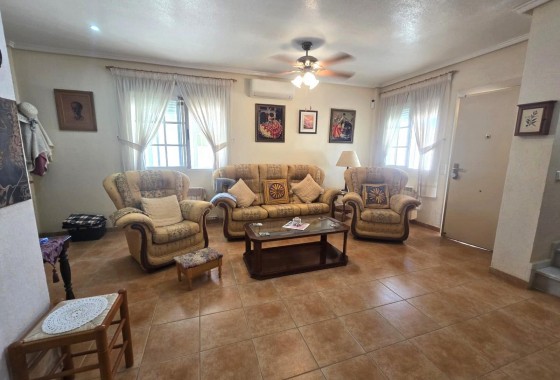 Resale - Villa - Torrevieja - Los Balcones - Los Altos del Edén