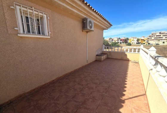 Resale - Villa - Torrevieja - Los Balcones - Los Altos del Edén