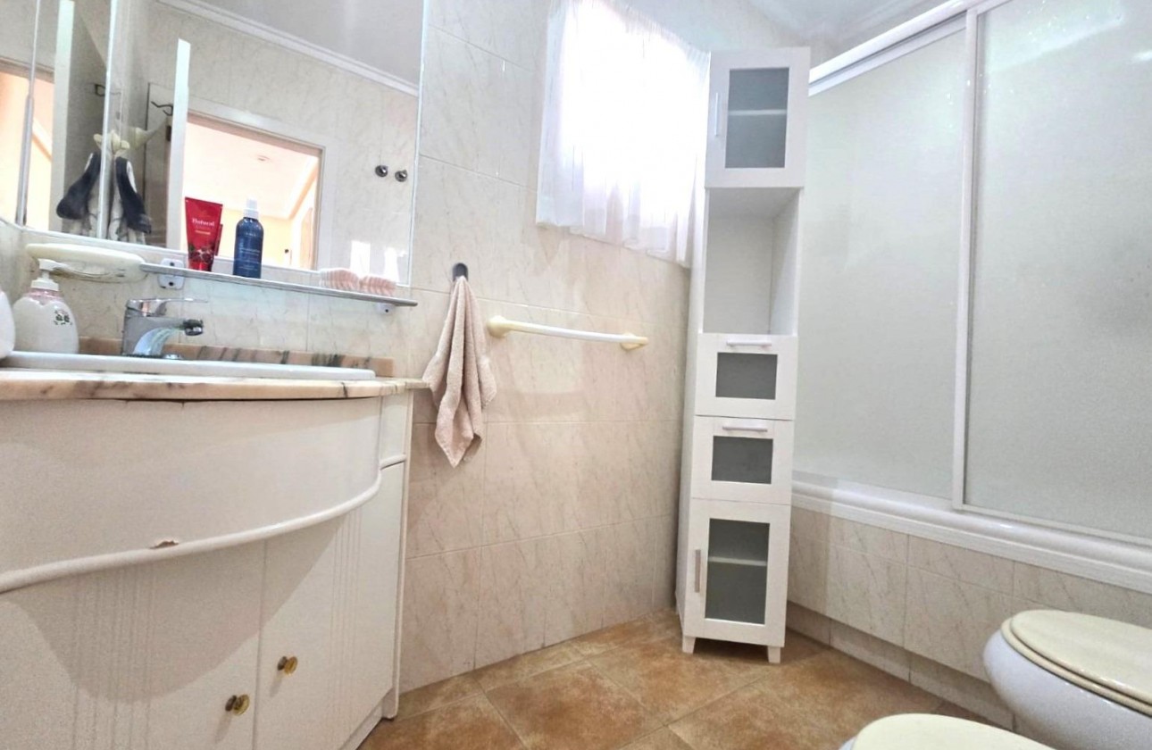 Resale - Villa - Torrevieja - Los Balcones - Los Altos del Edén