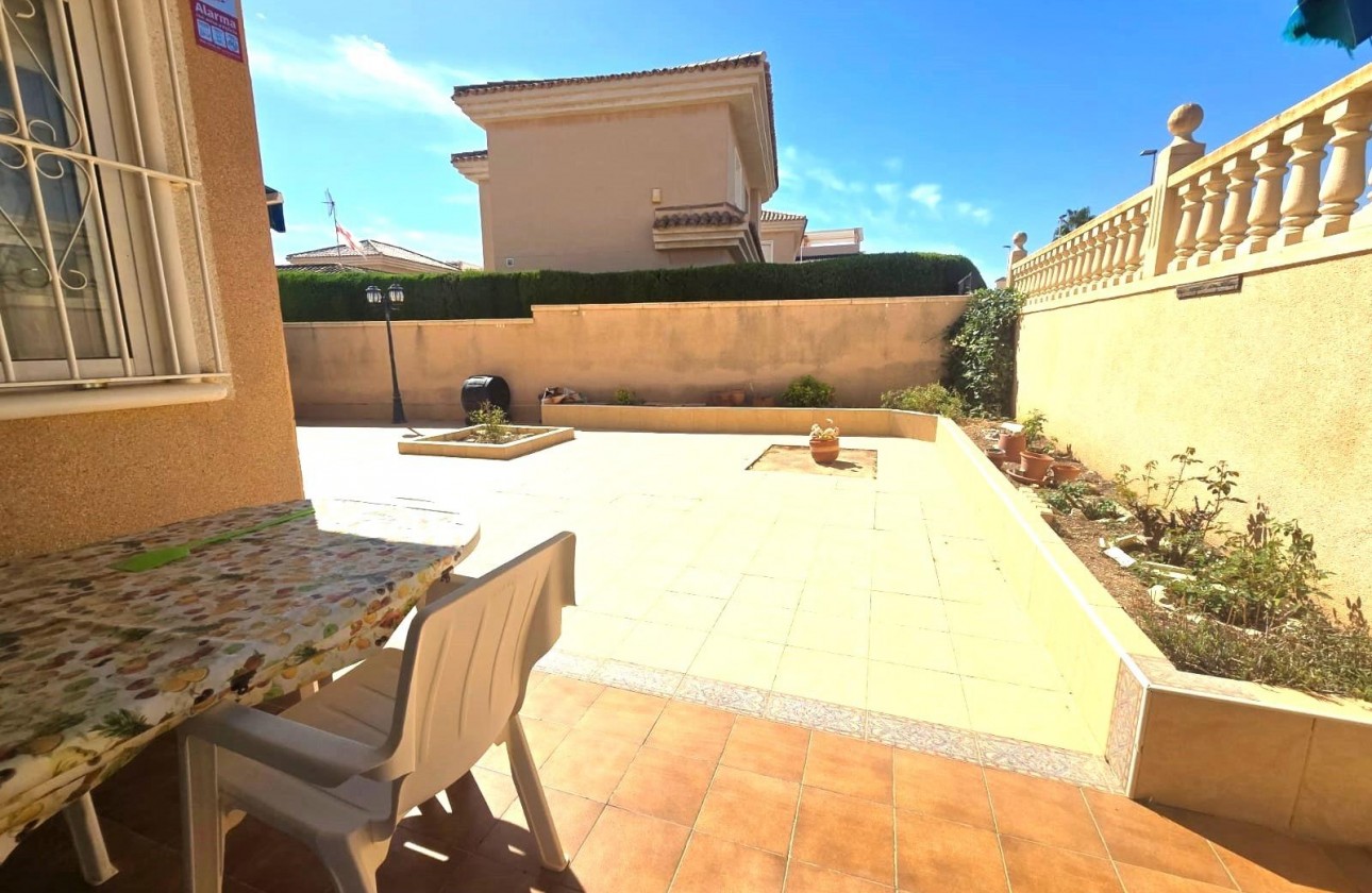 Resale - Villa - Torrevieja - Los Balcones - Los Altos del Edén