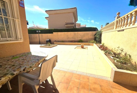 Resale - Villa - Torrevieja - Los Balcones - Los Altos del Edén