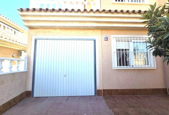 Resale - Villa - Torrevieja - Los Balcones - Los Altos del Edén
