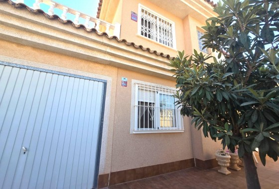 Resale - Villa - Torrevieja - Los Balcones - Los Altos del Edén