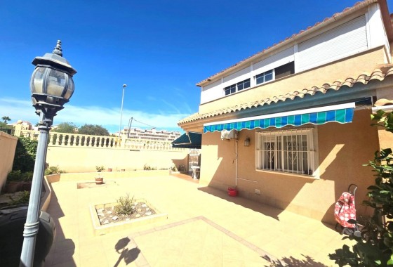 Resale - Villa - Torrevieja - Los Balcones - Los Altos del Edén