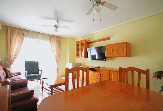 Resale - Apartment / flat - Torrevieja - Las Piscinas Naturales