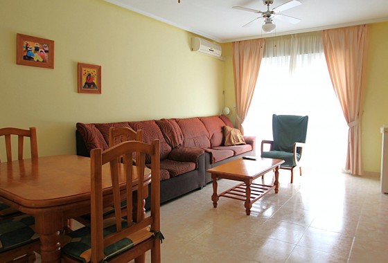 Resale - Apartment / flat - Torrevieja - Las Piscinas Naturales
