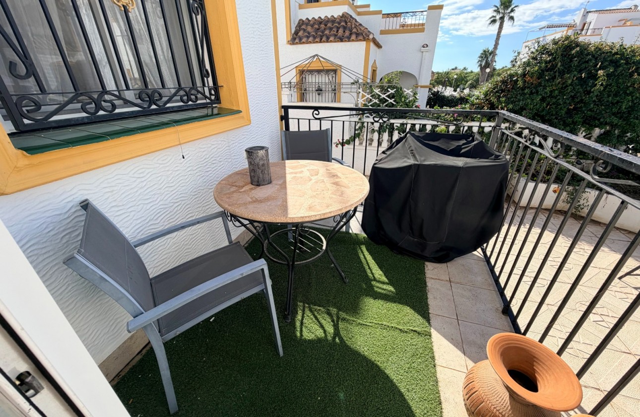 Revente - Villa - Orihuela - Entre Naranjos Vistabella