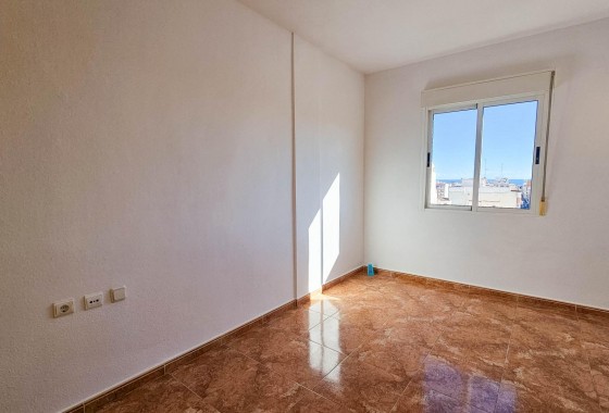 Reventa - Apartamento / piso - Torrevieja - Centro