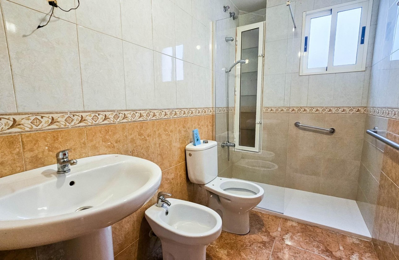 Reventa - Apartamento / piso - Torrevieja - Centro
