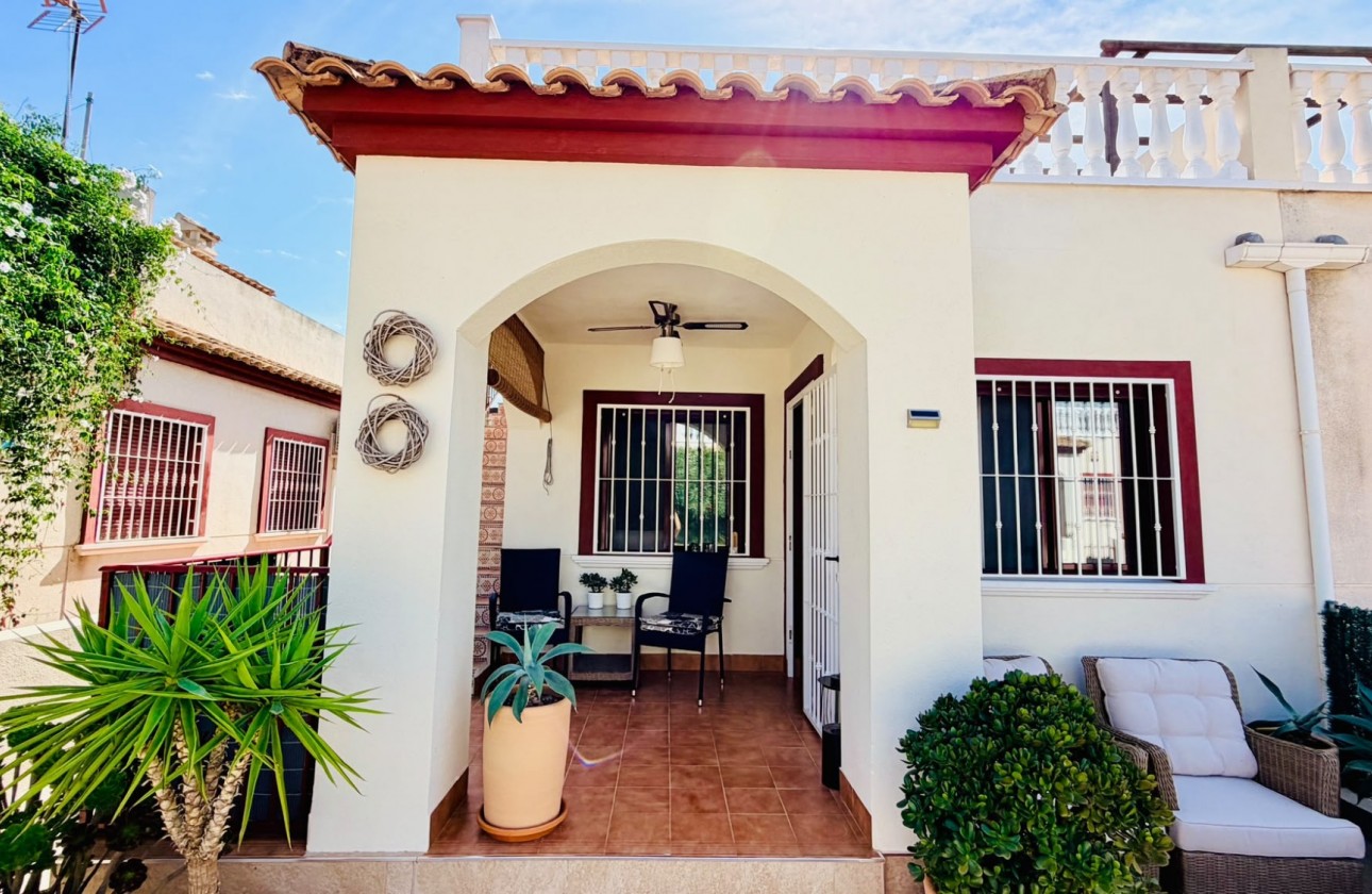 Resale - Villa - Daya Vieja - Costa Blanca