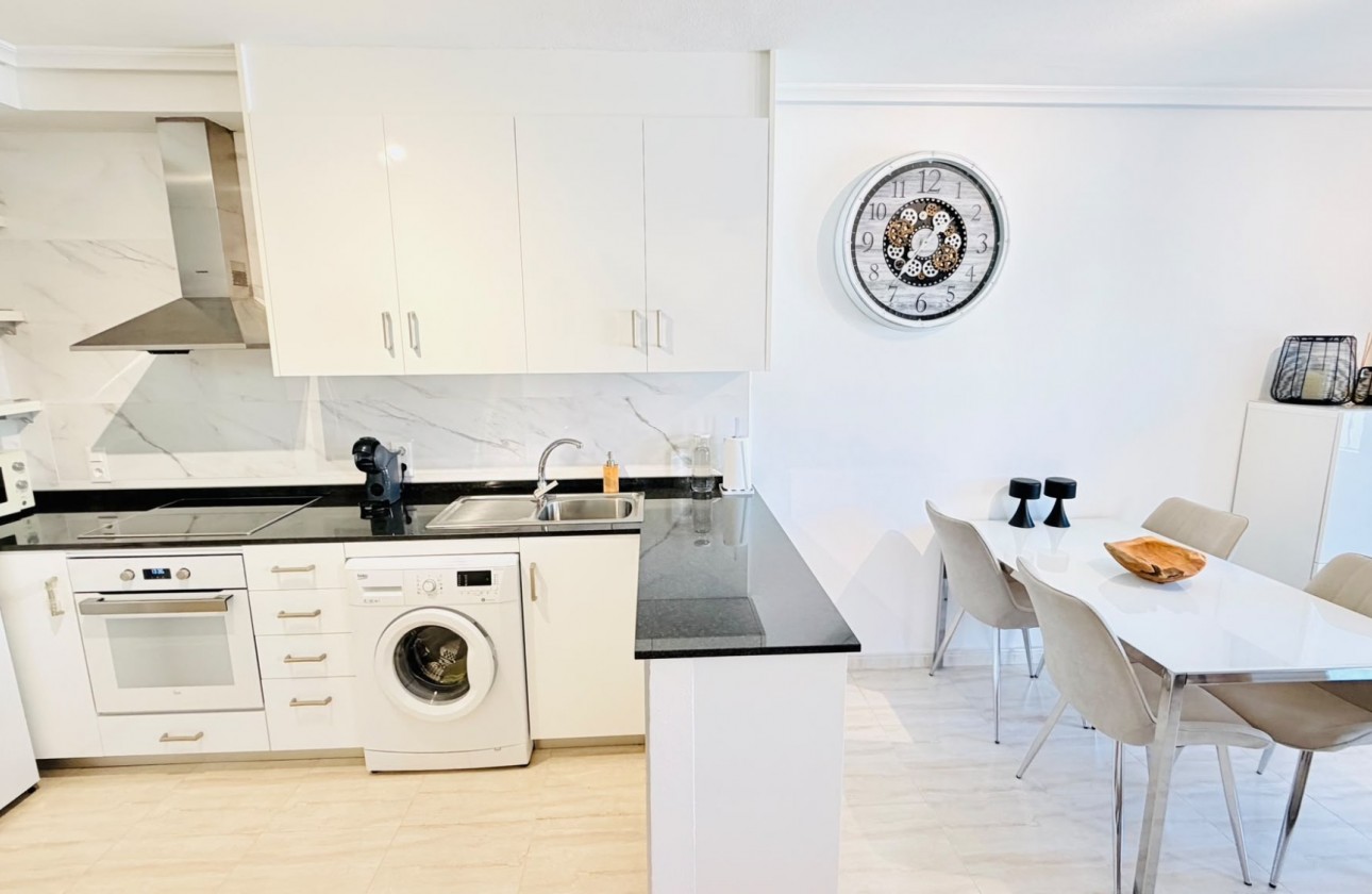 Resale - Villa - Daya Vieja - Costa Blanca