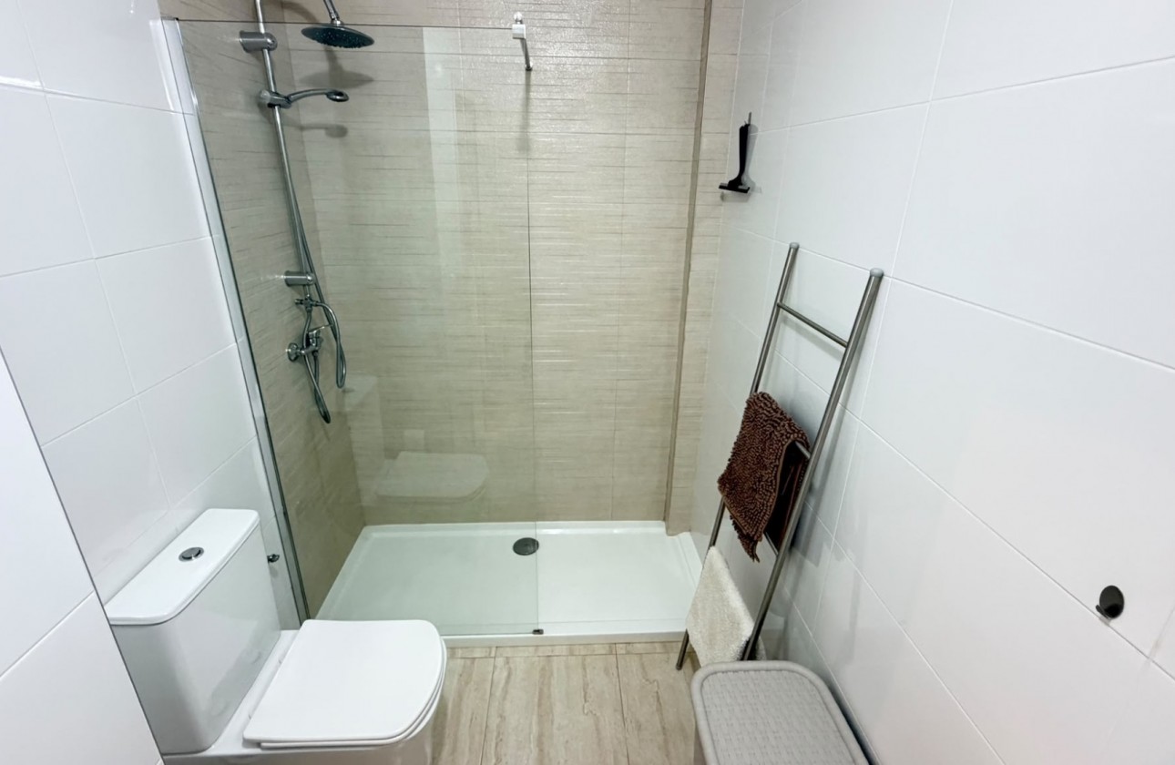 Resale - Villa - Daya Vieja - Costa Blanca