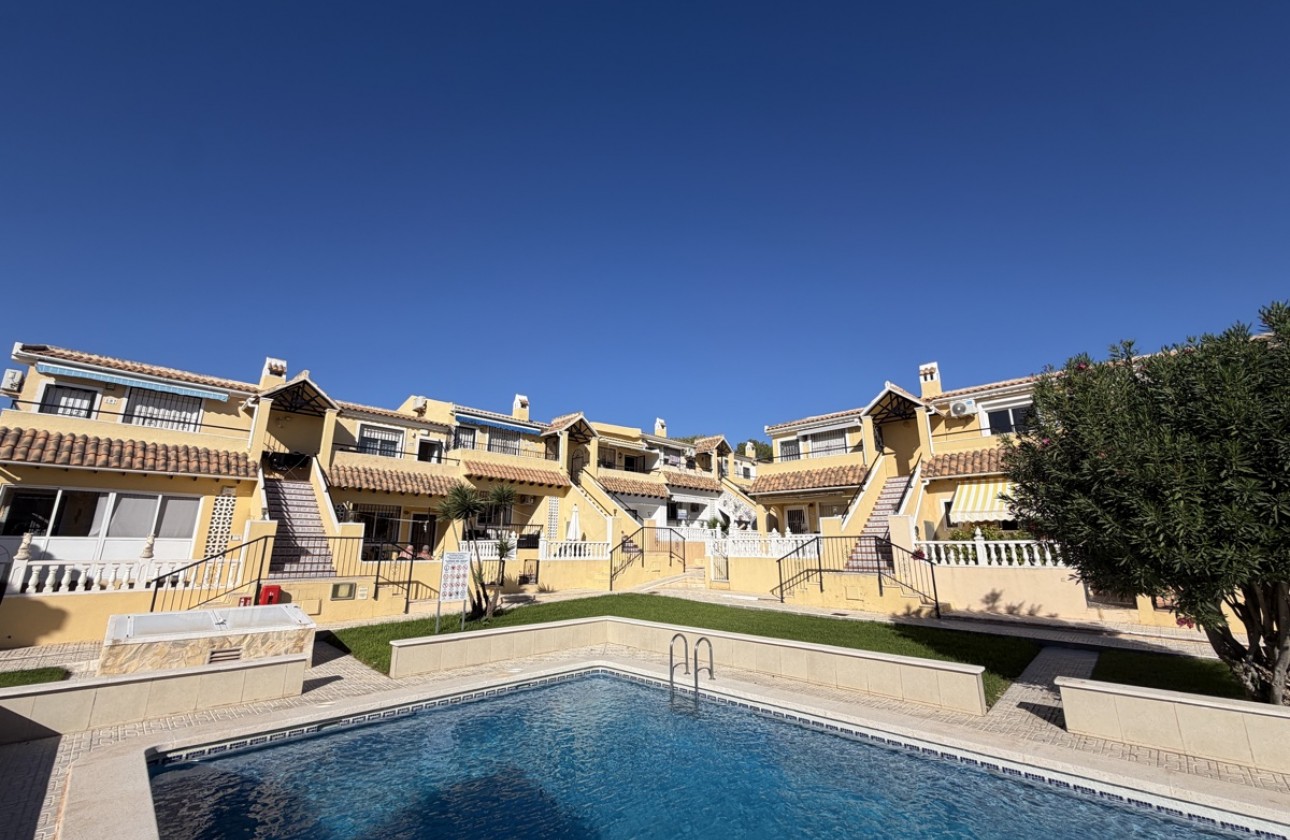 Resale - Apartment / flat - Villamartin