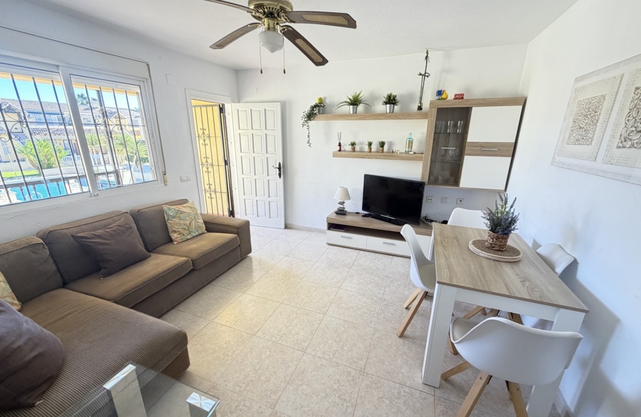 Resale - Apartment / flat - Villamartin