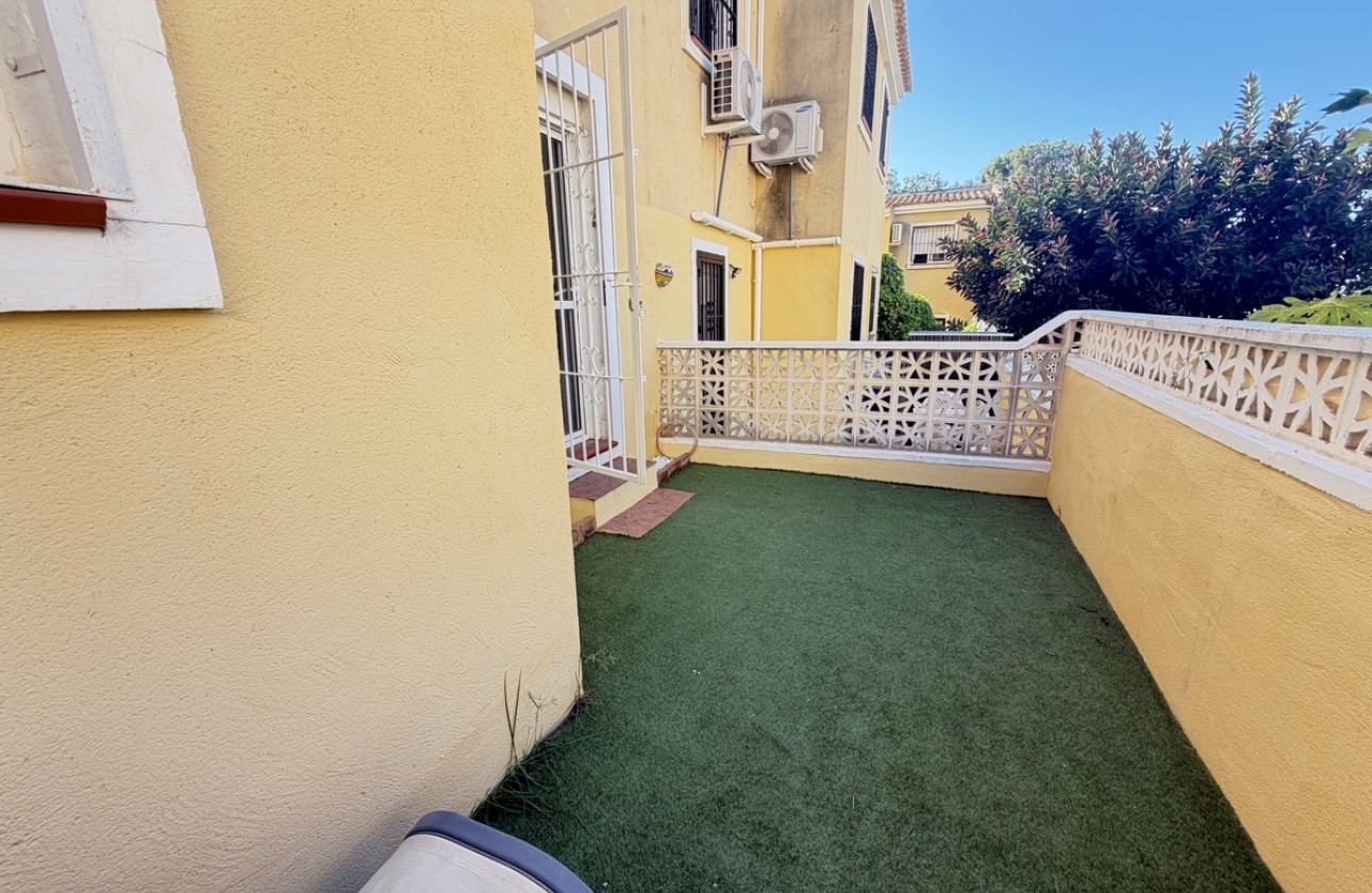Resale - Apartment / flat - Villamartin