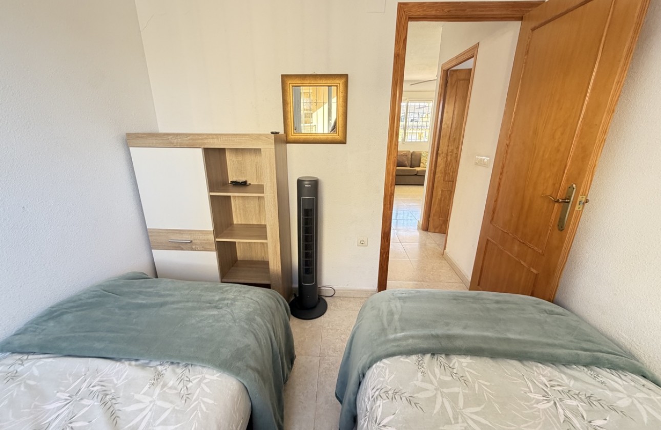 Resale - Apartment / flat - Villamartin