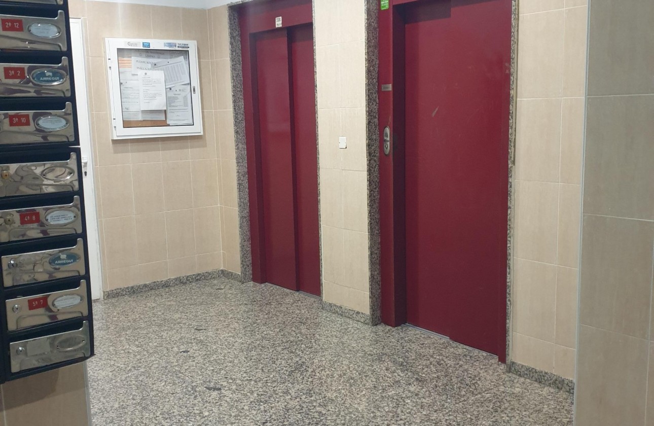 Resale - Apartment / flat - Torrevieja - PARQUE DE LAS NACIONES