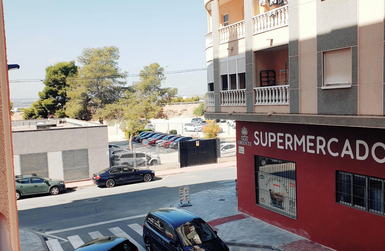 Resale - Apartment / flat - Torrevieja - PARQUE DE LAS NACIONES