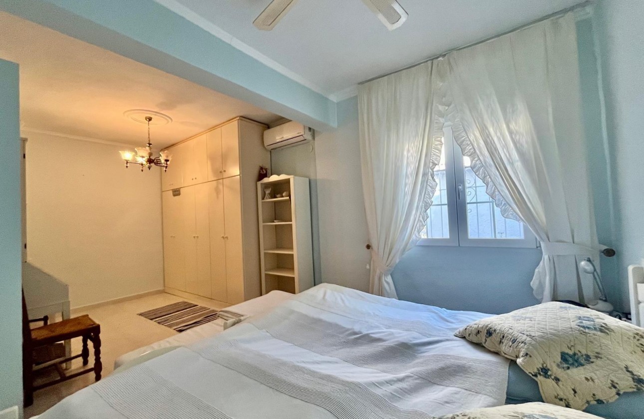 Resale - Villa - San Miguel de Salinas - BLUE LAGOON