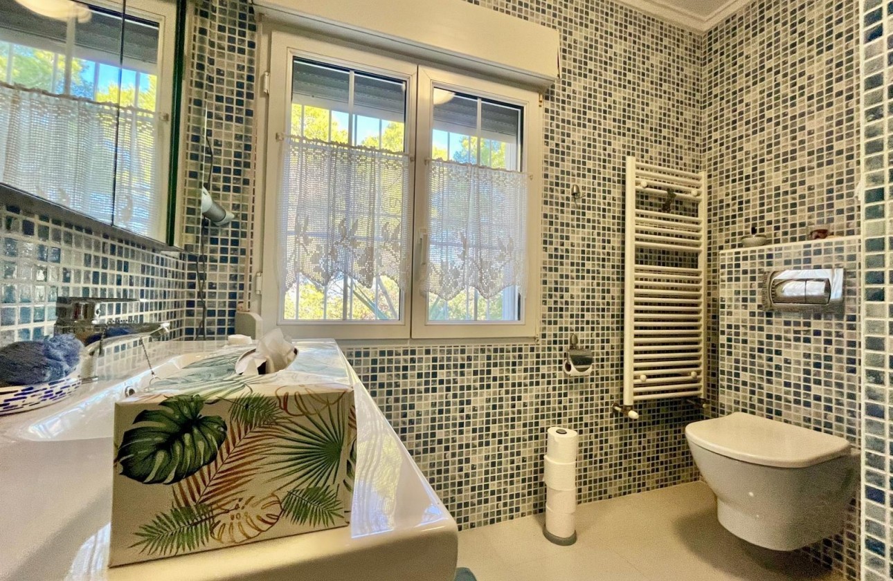 Resale - Villa - San Miguel de Salinas - BLUE LAGOON