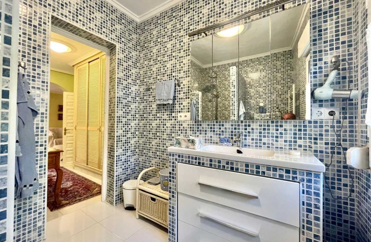 Resale - Villa - San Miguel de Salinas - BLUE LAGOON