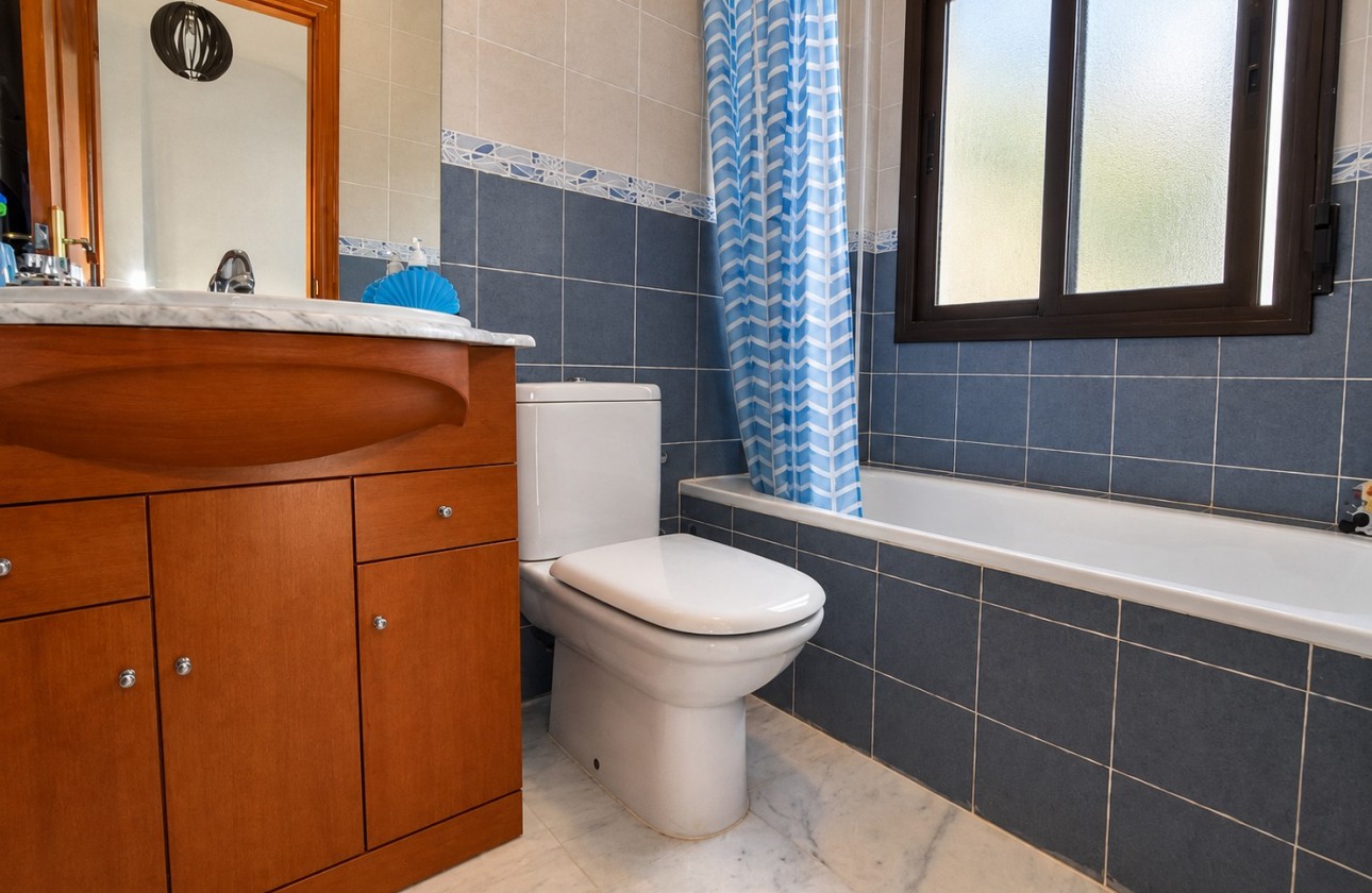 Revente - Property - Algorfa - Inland