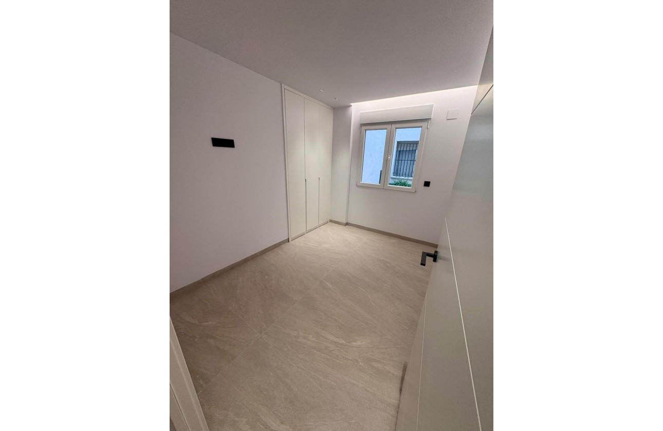 Reventa - Apartamento / piso - Torrevieja - Centro