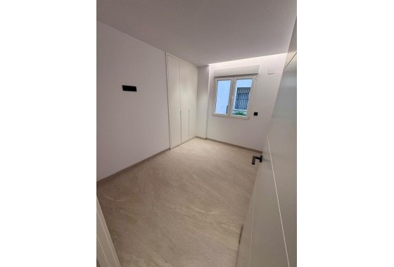 Reventa - Apartamento / piso - Torrevieja - Centro