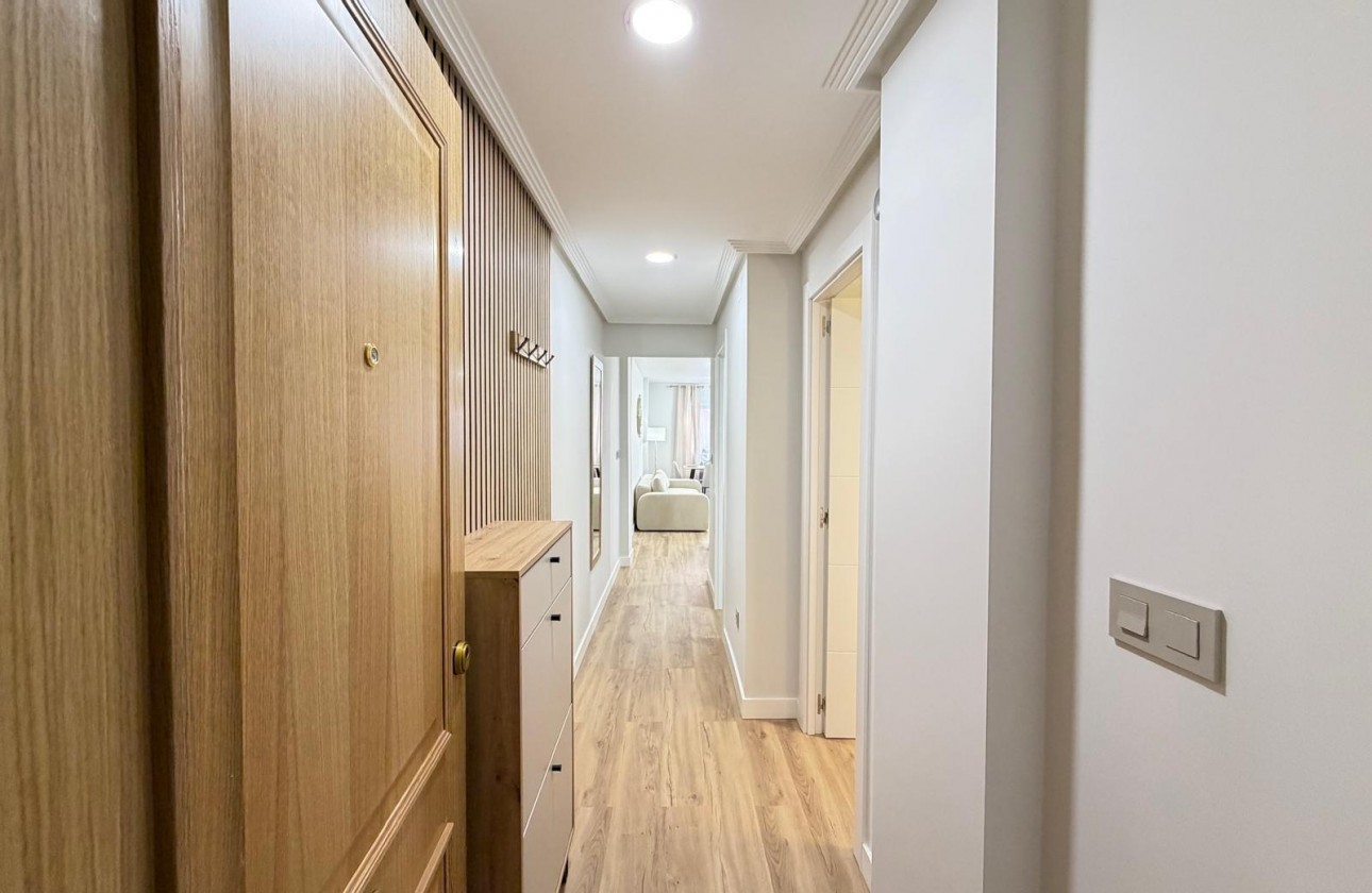 Revente - Appartement - Torrevieja - Centro