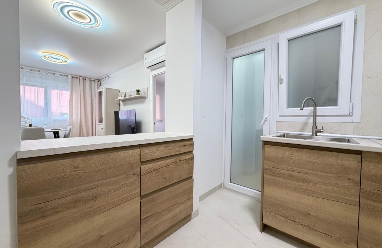 Revente - Appartement - Torrevieja - Centro