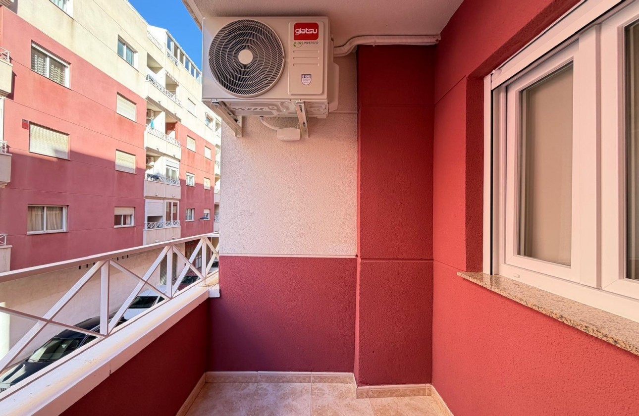 Revente - Appartement - Torrevieja - Centro
