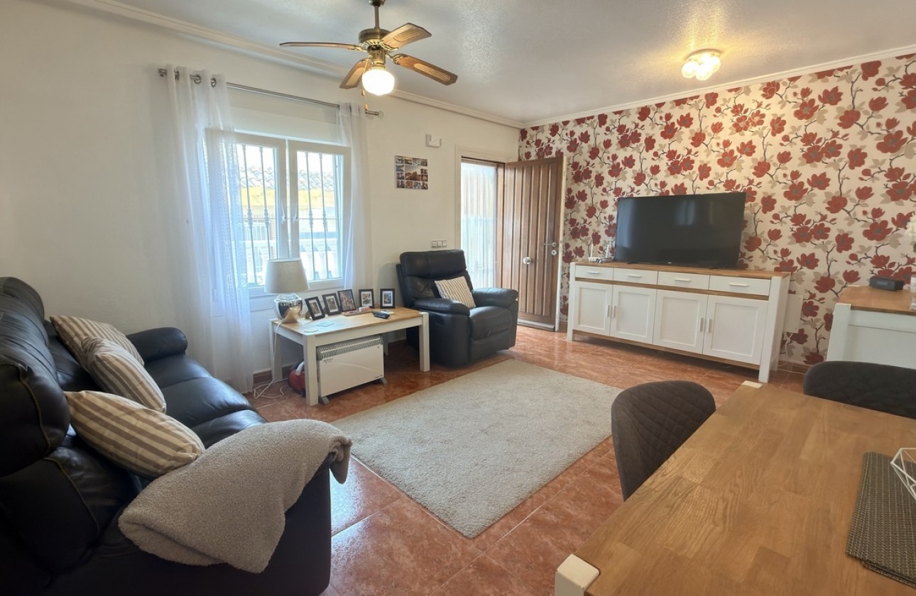 Resale - Semi Detached - Villamartin - Costa Blanca
