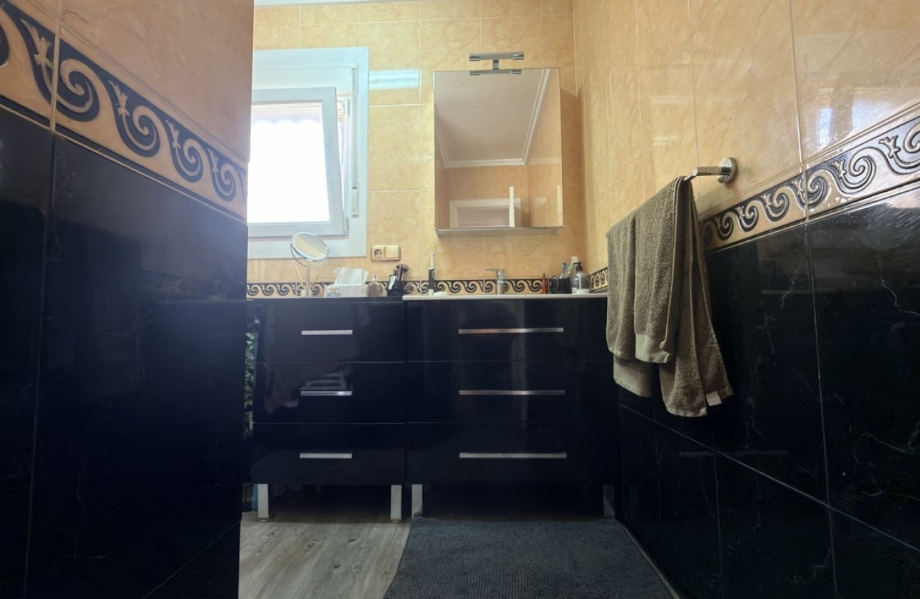 Resale - Semi Detached - Villamartin - Costa Blanca