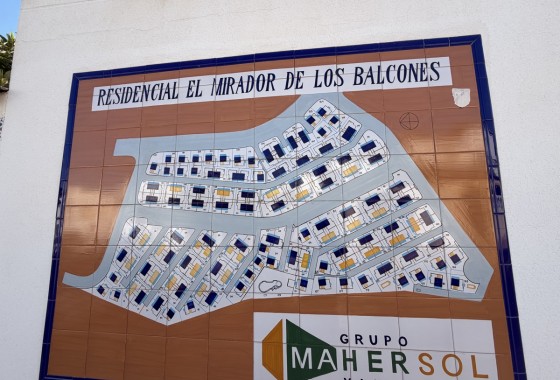 Resale - Quad - Los Balcones