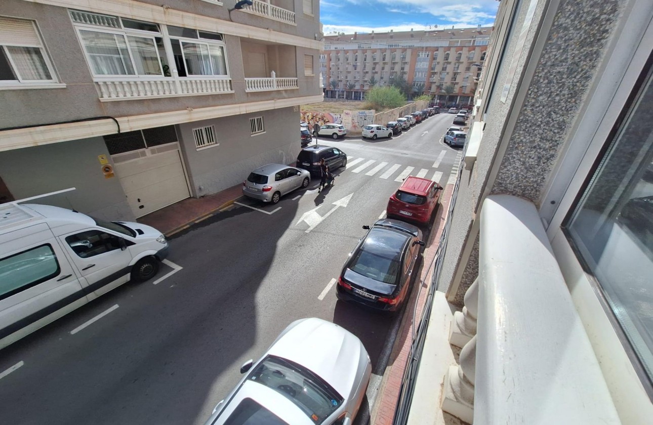 Reventa - Apartamento / piso - Torrevieja - Estacion de autobuses