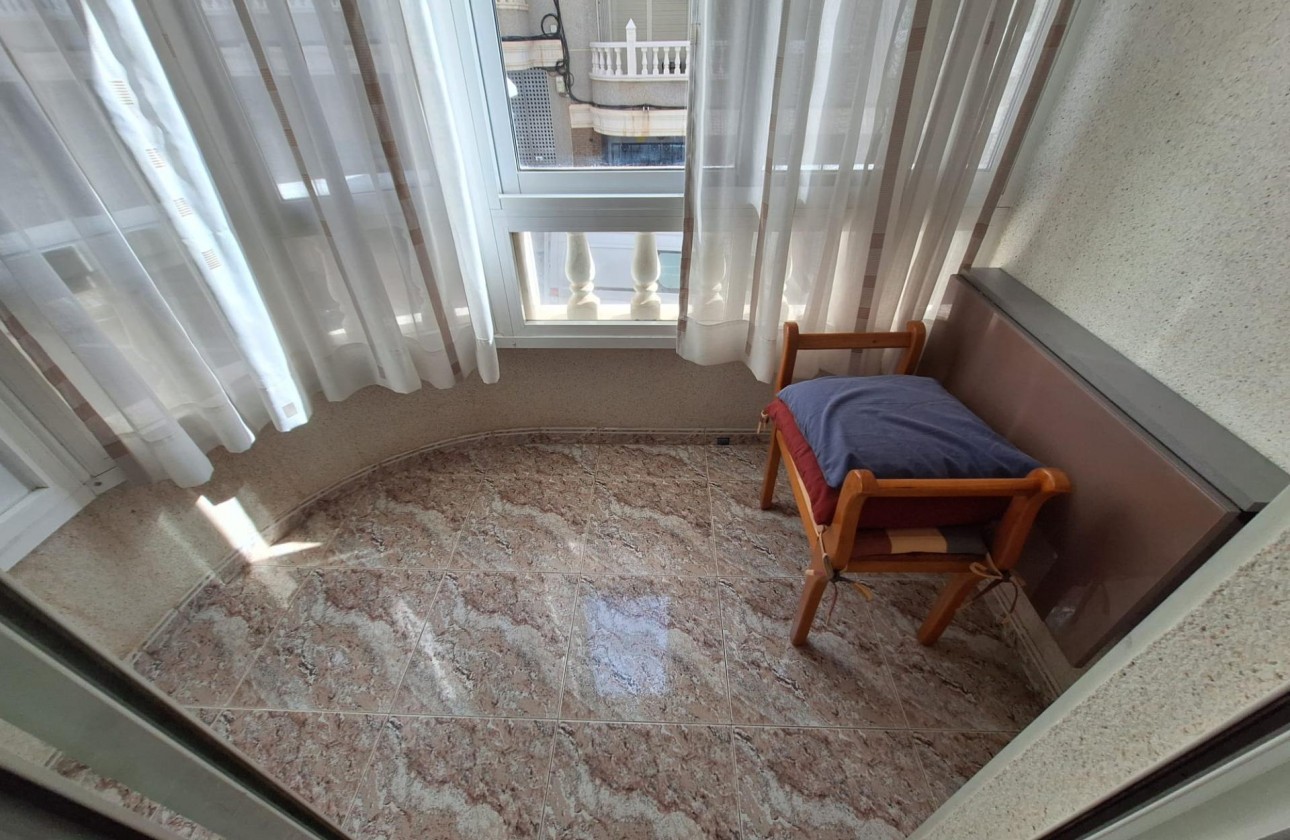 Reventa - Apartamento / piso - Torrevieja - Estacion de autobuses