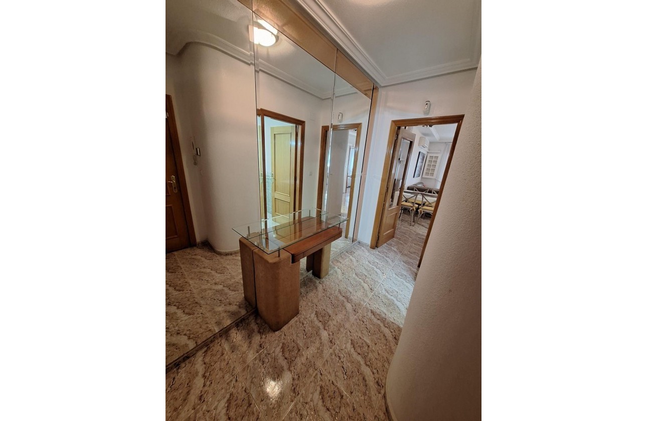 Reventa - Apartamento / piso - Torrevieja - Estacion de autobuses