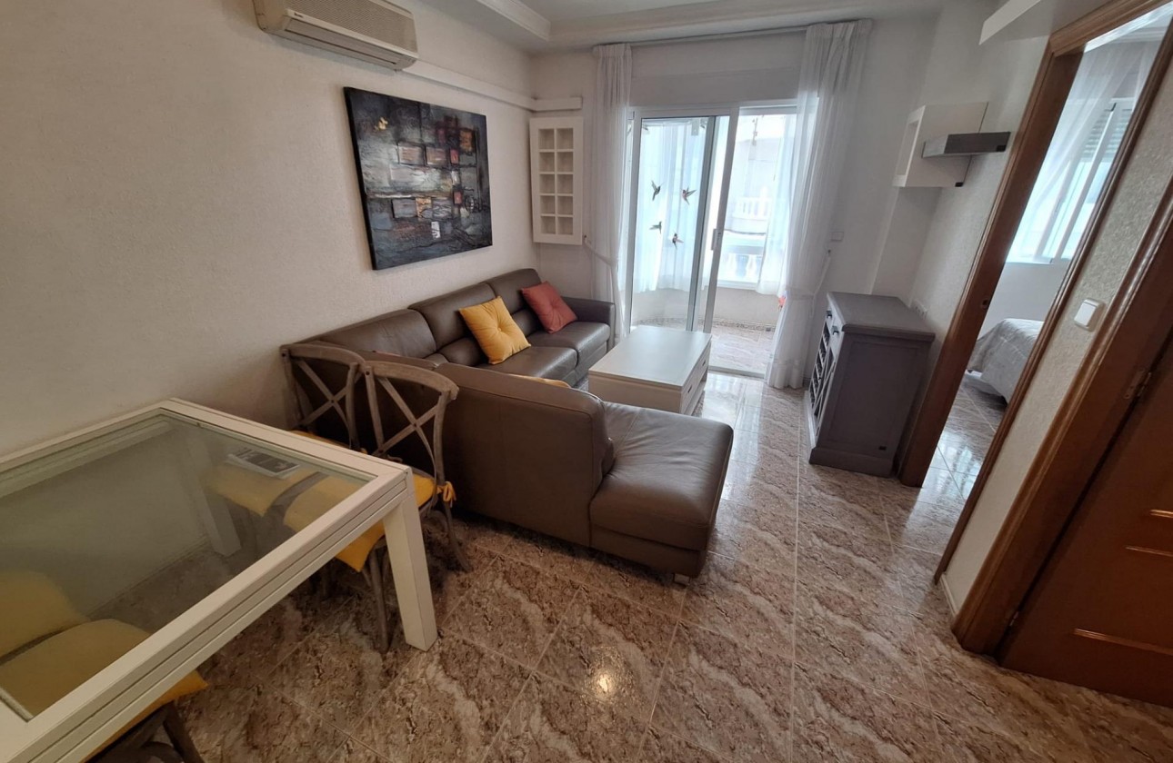 Reventa - Apartamento / piso - Torrevieja - Estacion de autobuses