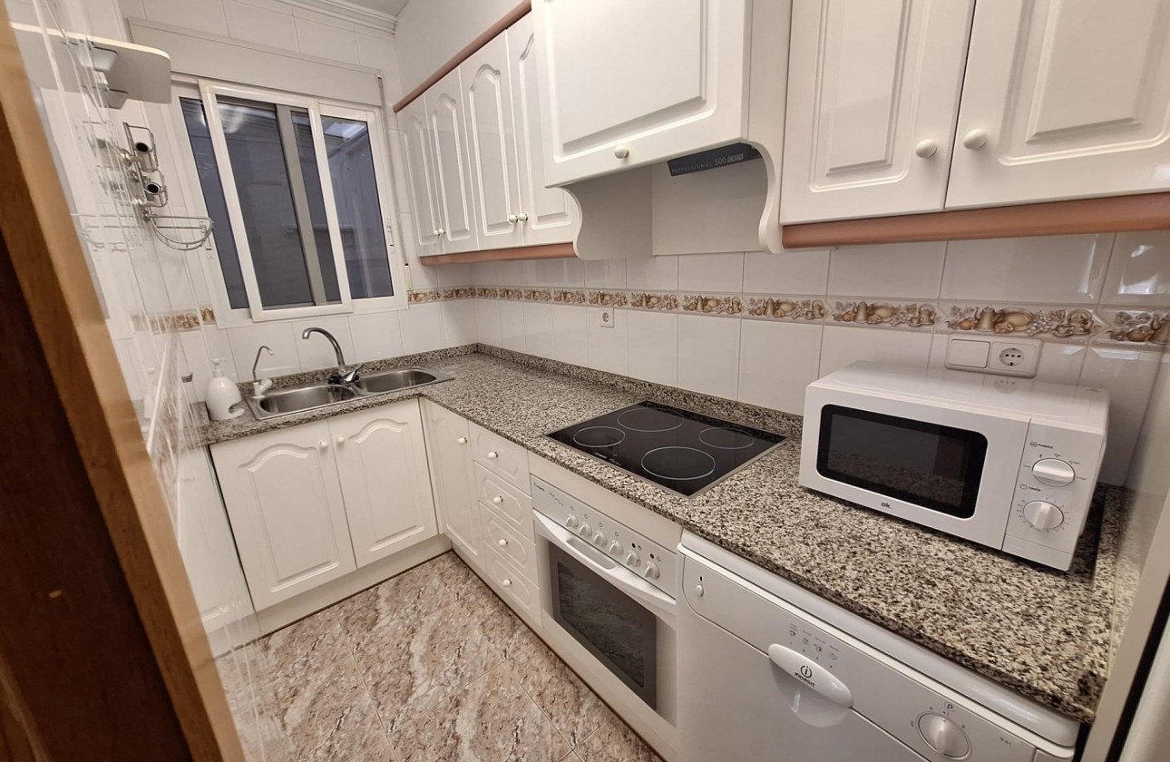 Reventa - Apartamento / piso - Torrevieja - Estacion de autobuses