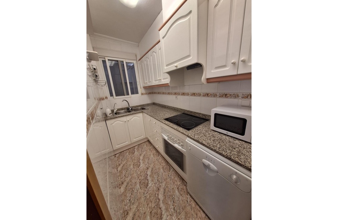Reventa - Apartamento / piso - Torrevieja - Estacion de autobuses