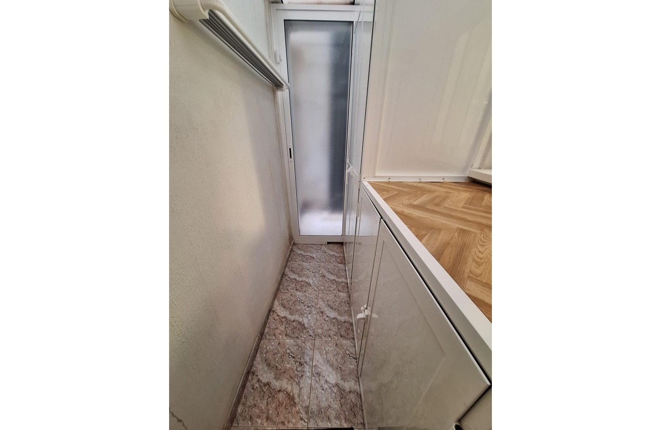 Reventa - Apartamento / piso - Torrevieja - Estacion de autobuses